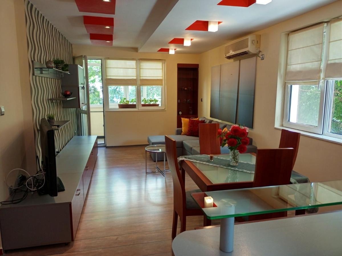 Sunrise Arena Apartment By Hsm Burgas Esterno foto